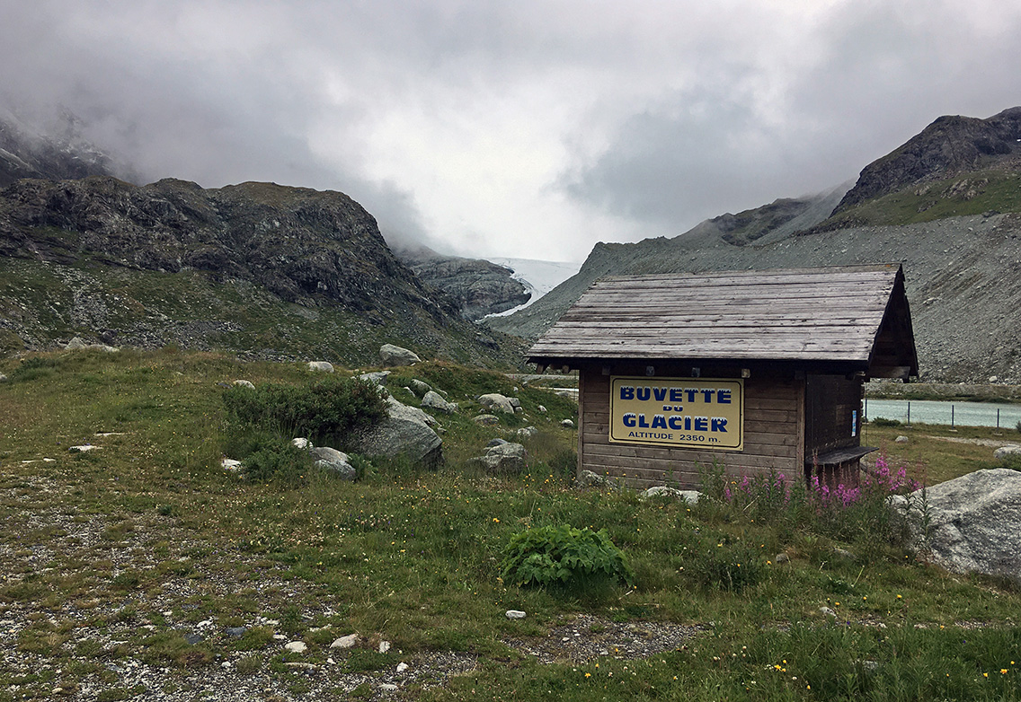 haute-route-5-lac-de-chateaupre-buvette