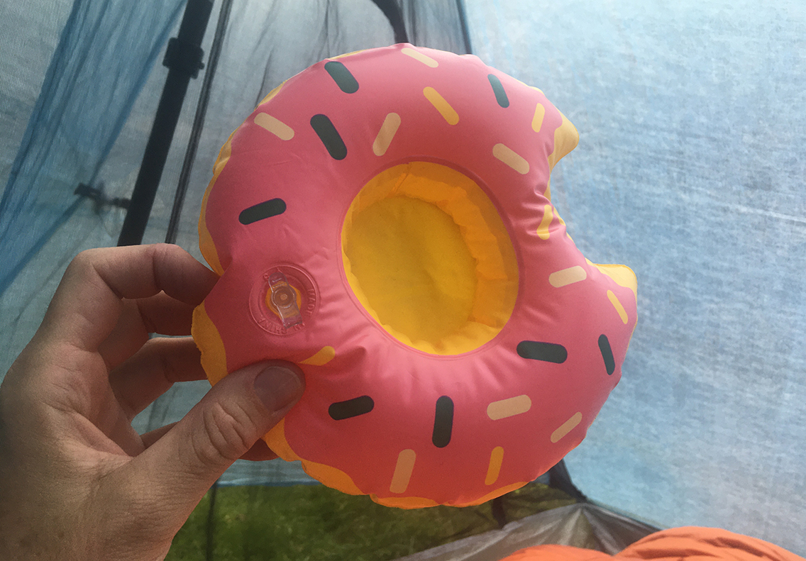 hiking-gear-knee-pillow-donut