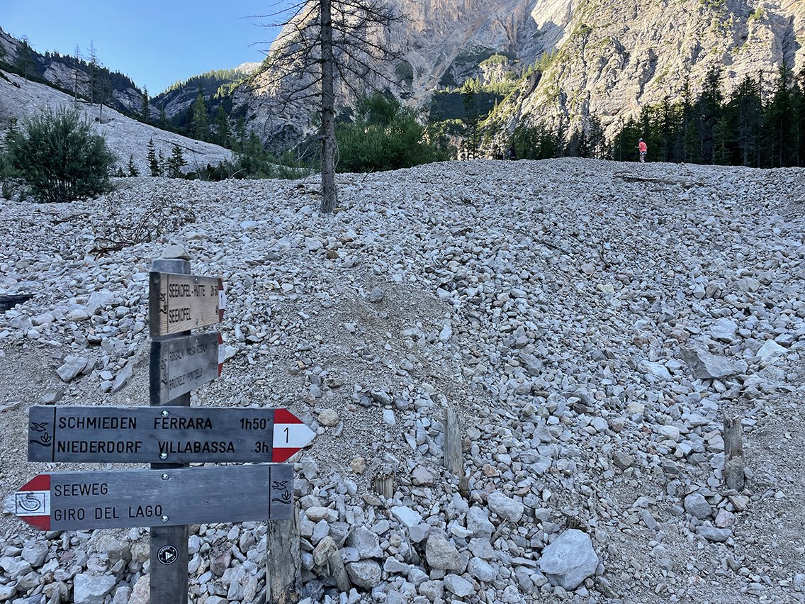 alta-via-uno-braies-sign