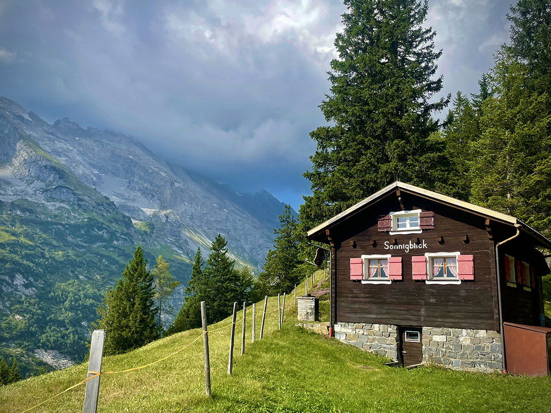Via Alpina 1, Brüsti